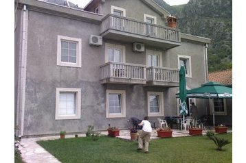 Montenegro Privát Risan, Exterior